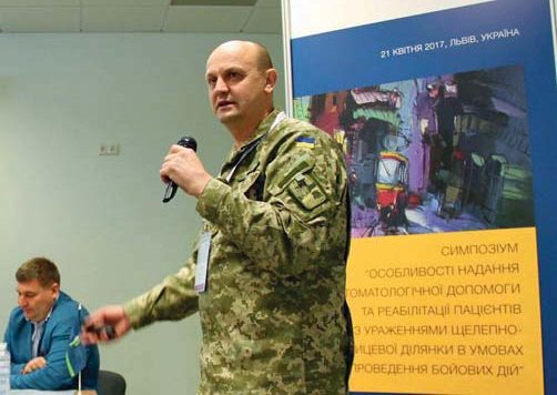 Ліворуч — лікарський колектив госпіталю Бундесверу