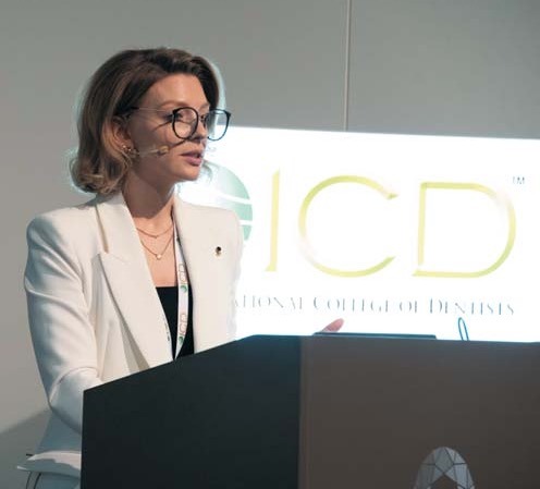 У програмі Гуманітарного форуму виступила др. Анастасія Дєньга (м. Одеса) з докладною і щемливою доповіддю про роботу українських стоматологів в умовах російського вторгнення.