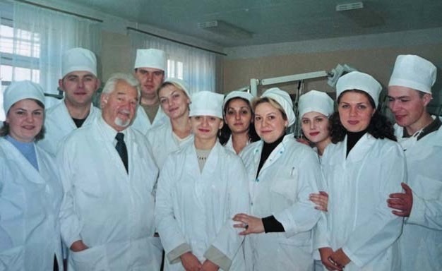 Віктор Крижановський виступає з доповіддю на конференції УАЕС.