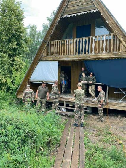 Бойовий шлях капітана медичної служби Сергія Остафійчука: медпункт 86-го батальйону, наслідки обстрілів, зустріч із сином Дмитром на фронті