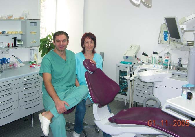Ось вона, своя справа: кабінет по вулиці Дарвіна в Києві. 2005 рік.