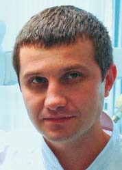 Роман Попов
