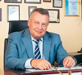 Микола Сергійович Скрипніков — на той час ректор УМСА, який гаряче підтримав ідею заснування журналу і взяв на себе багато відповідальності.