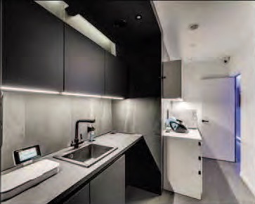 Робоча зона і лікувальний кабінет — SERGATIY DENTAL CLINIC, Київ
