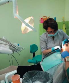 Зняття м'якого зубного нальоту у маленького пацієнта К. за допомогою щіточки і пасти NUPRO Sensodyne Polish