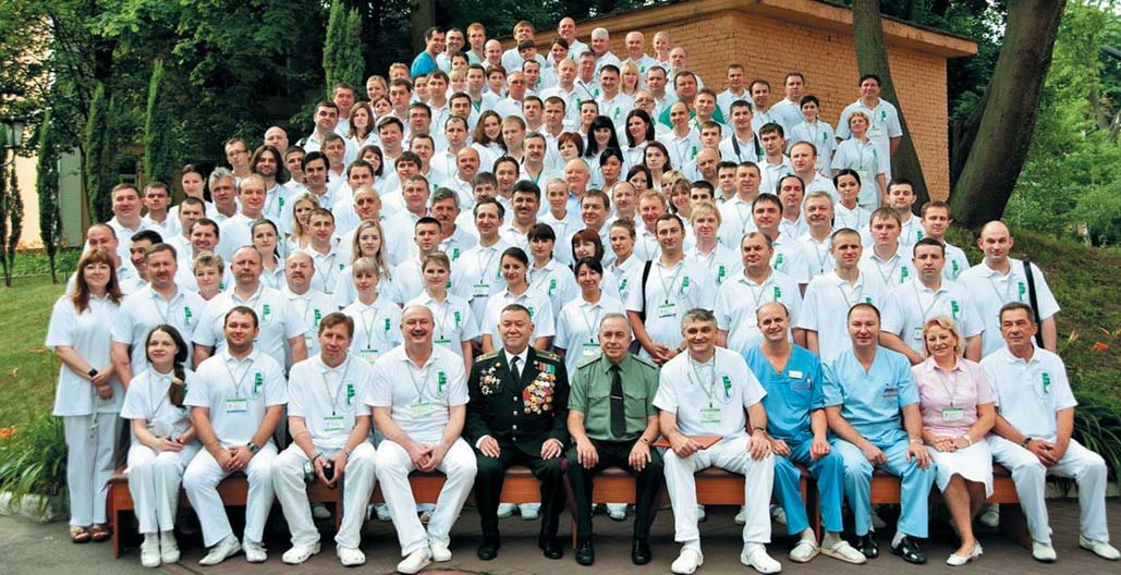 Учасники акції «Якість життя для наших батьків».
